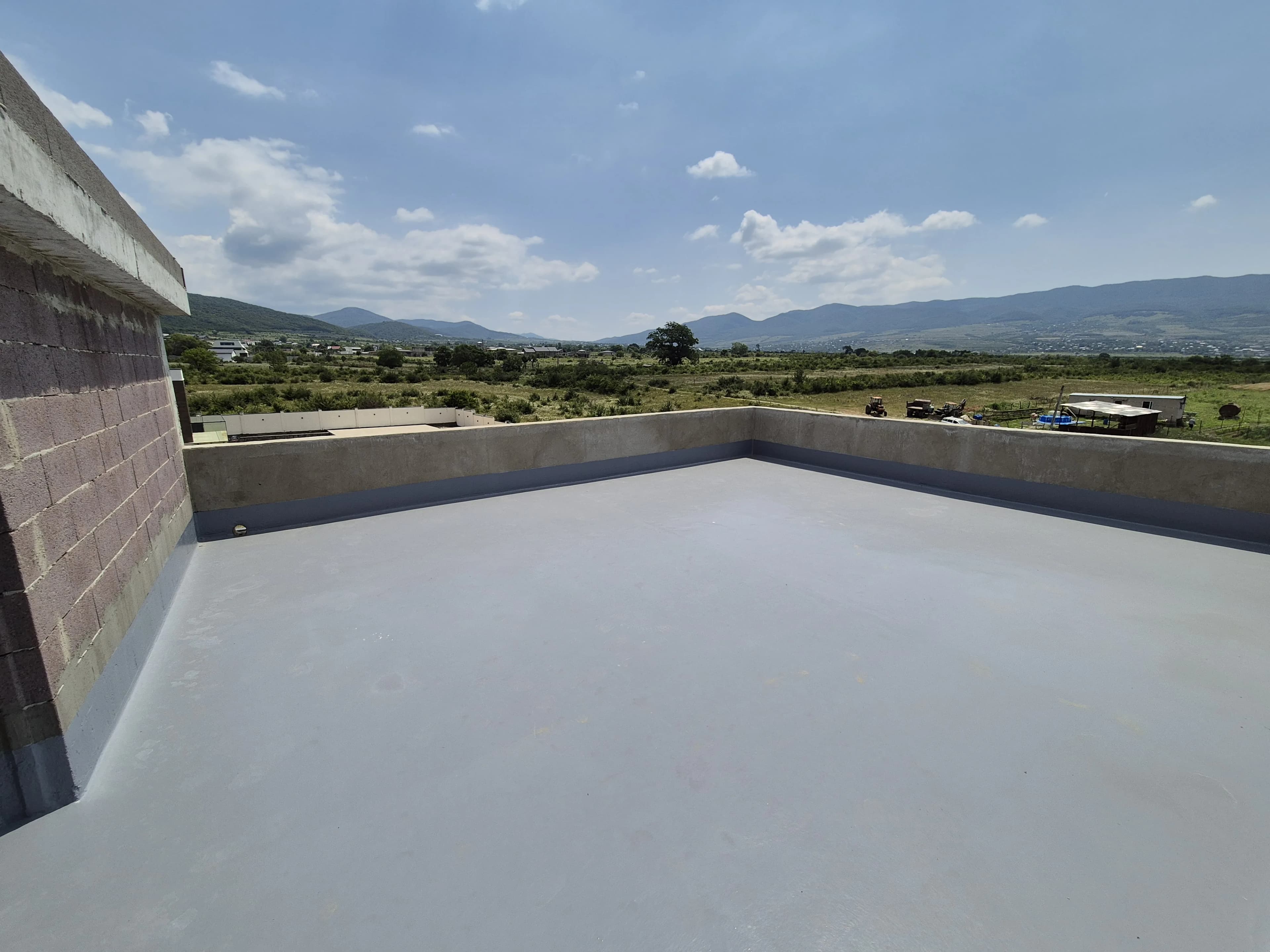 ტერასა საგურამოში